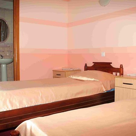 Hotel Muhavets Pruzhany Zewnętrze zdjęcie