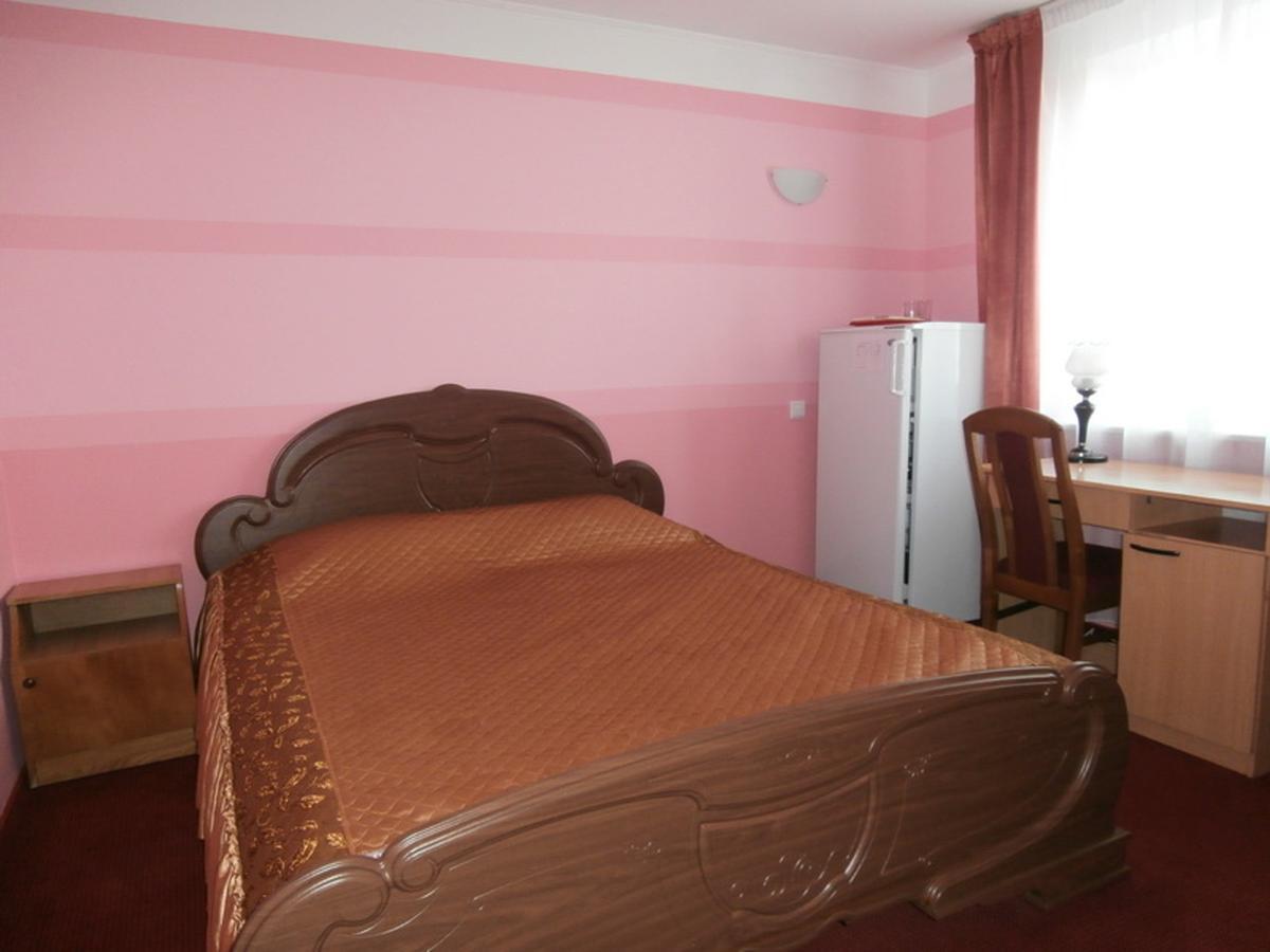 Hotel Muhavets Pruzhany Zewnętrze zdjęcie
